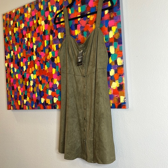 Green velvet dress - Picture 1 of 1